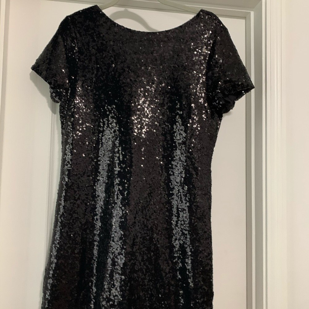 NWOT—Pink Lily Black sequin dress-Size L